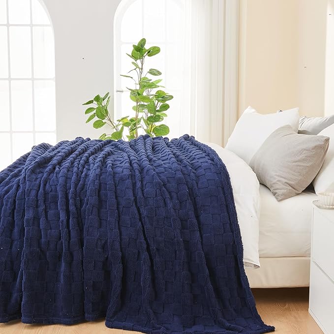NEWCOSPLAY Super Soft Twin Blanket Dark Navy Premium Silky Flannel Fleece 3D Checkered Lightweight Bed Blanket All Season Use (Dark Navy Checkered, Twin(60"x80"))
