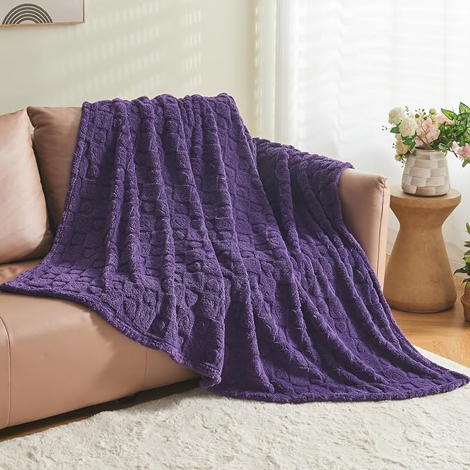 NEWCOSPLAY Super Soft Throw Blanket Purple Premium Silky Flannel Fleece 3D Heart Checkered Lightweight Bed Blanket All Season Use (Purple Heart, Throw(50"x70"))