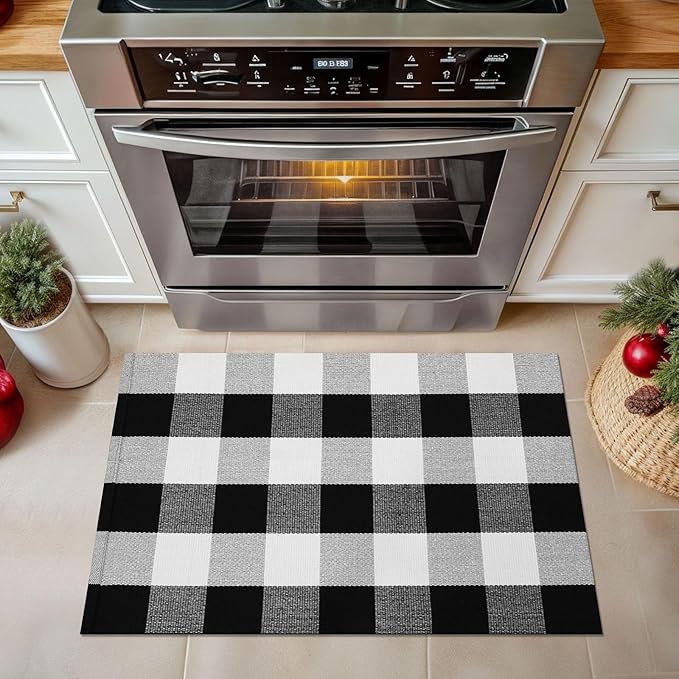 KOZYFLY Buffalo Plaid Area Rugs 2x3 Ft Black and White Checkered Rug Washable Front Door Mat Hand Woven Cotton Outdoor Rug Small Rug for Front Porch Kitchen Entryway Patio Bathroom