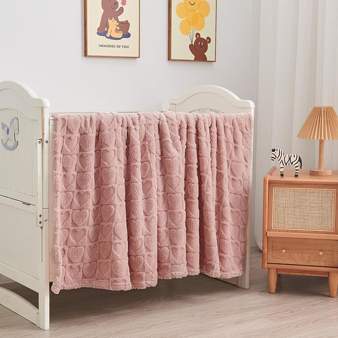 NEWCOSPLAY Super Soft Throw Blanket Dusty Pink Love Premium Silky Flannel Fleece 3D Heart Checkered Lightweight Bed Blanket All Season Use (Dusty Pink Love, Throw(50"x70"))