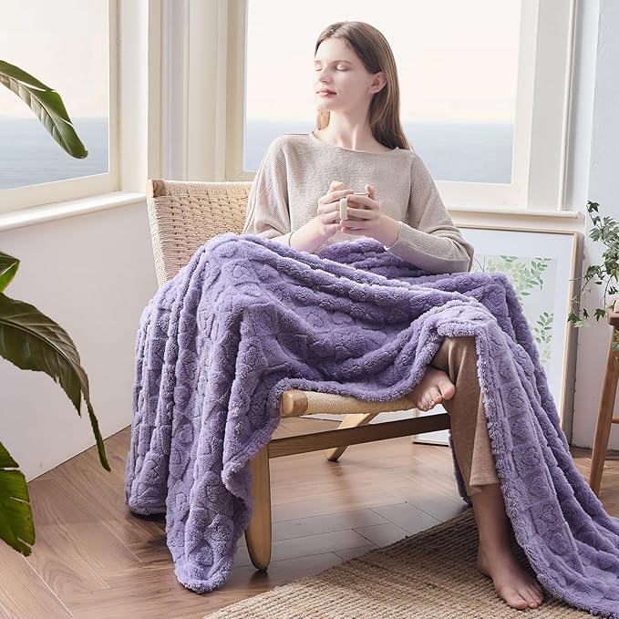 NEWCOSPLAY Super Soft King Blanket Lavender Premium Silky Flannel Fleece 3D Heart Checkered Lightweight Bed Blanket All Season Use (Lavender Heart, King(90"x110"))