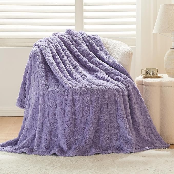 NEWCOSPLAY Super Soft Twin Blanket Lavender Premium Silky Flannel Fleece 3D Heart Checkered Lightweight Bed Blanket All Season Use (Lavender Heart, Twin(60"x80"))