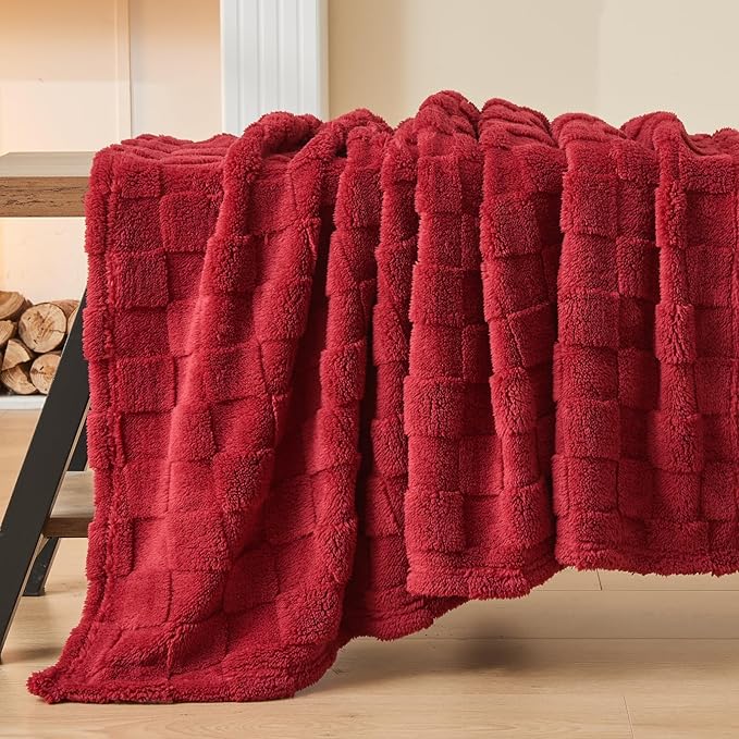 NEWCOSPLAY Super Soft Throw Blanket Red Premium Silky Flannel Fleece 3D Checkered Lightweight Bed Blanket All Season Use (Red Checkered, Throw(50"x70"))