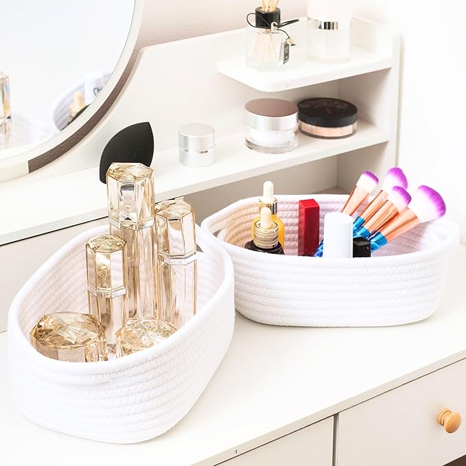 MINTWOOD Design 5-Piece Small Decorative Woven Storage Baskets Set for Shelves and Catch All Tray with Handles for Organizing Gifts, Dog and Cat Toys, Bathroom Accessories, Full White