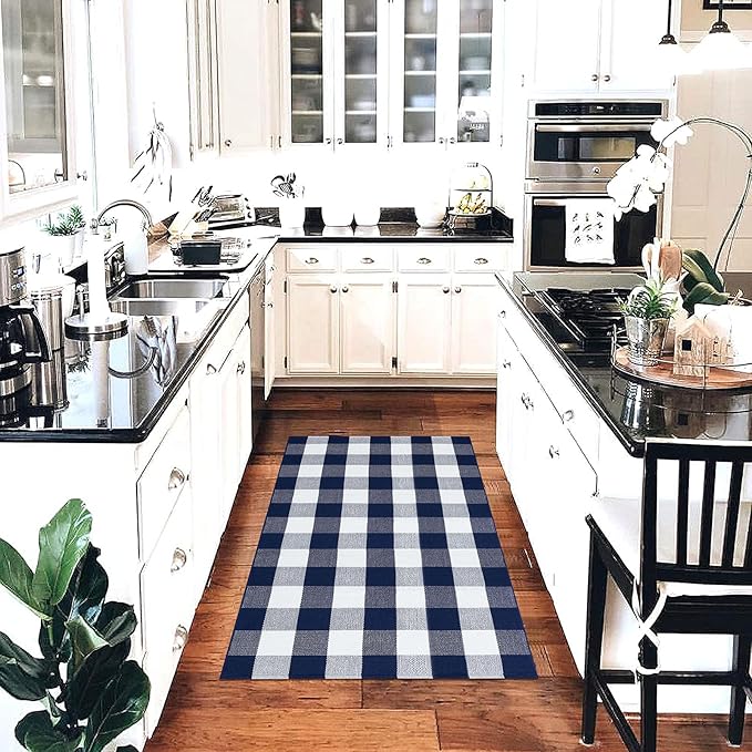 KOZYFLY Buffalo Plaid Area Rugs 3x5 Ft Navy and White Checkered Rug Washable Front Door Mat Hand Woven Cotton Outdoor Rug Large Rug for Front Porch Kitchen Entryway Patio Bathroom
