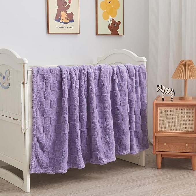 NEWCOSPLAY Super Soft Throw Blanket Lavender Premium Silky Flannel Fleece 3D Checkered Lightweight Bed Blanket All Season Use (Lavender Checkered, Throw(50"x70"))