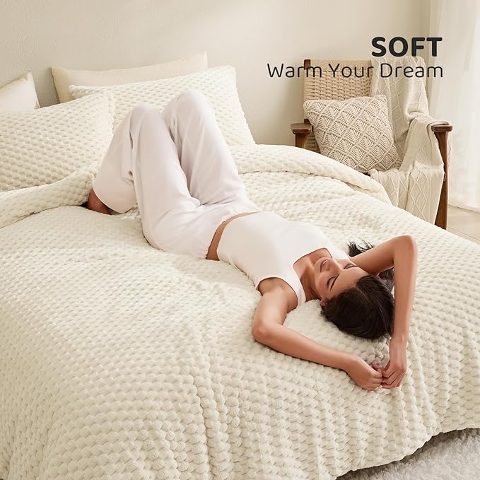 Petrichor Fluffy Twin Comforter Set - Ultra-Soft Cream White Flannel Thick Comforter for Queen Bed, Luxury Warm Bedding Set for Winter & Fall, Cozy Fuzzy Bed Set 2 Pieces (1 Comforter & 1 Pillowcase)