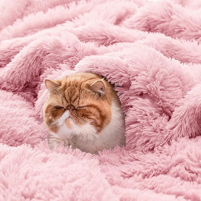 Bedsure GentleSoft Fluffy Pink King Size Blanket for Bed, Thick Soft Sherpa Faux Fur Fleece Bedding Fuzzy Plush Winter Warm Heavy Big Large King Blanket, Cozy Pink Gifts for Men Women, 108x90