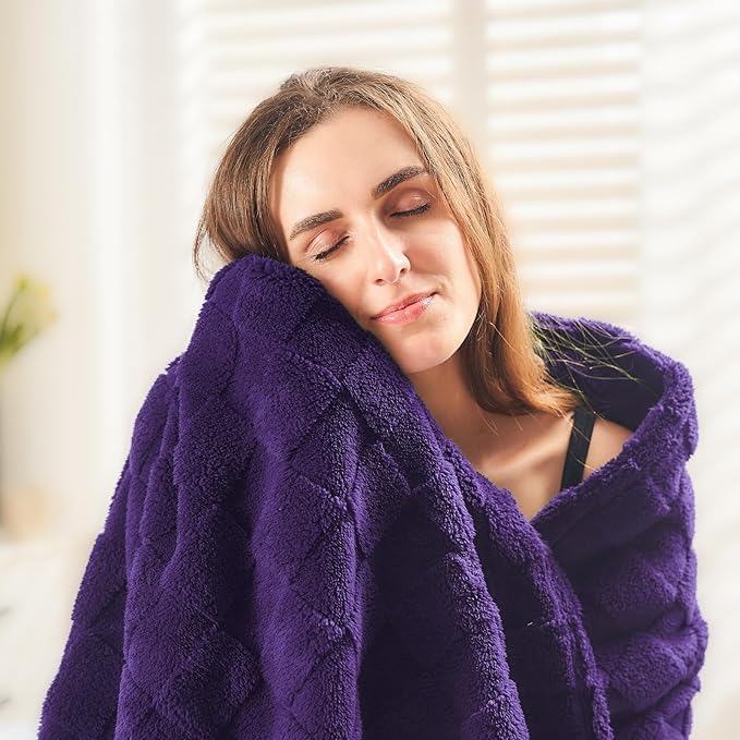 NEWCOSPLAY Super Soft Throw Blanket Purple Premium Silky Flannel Fleece 3D Checkered Lightweight Bed Blanket All Season Use (Purple Checkered, Throw(50"x70"))
