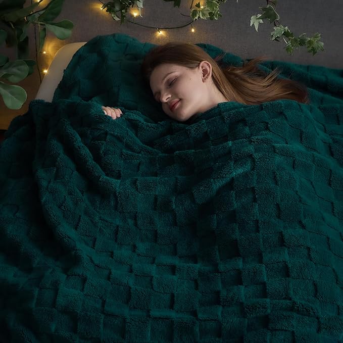 NEWCOSPLAY Super Soft Queen Blanket Dark Teal Premium Silky Flannel Fleece 3D Checkered Lightweight Bed Blanket All Season Use (Dark Teal Checkered, Queen(90"x90"))