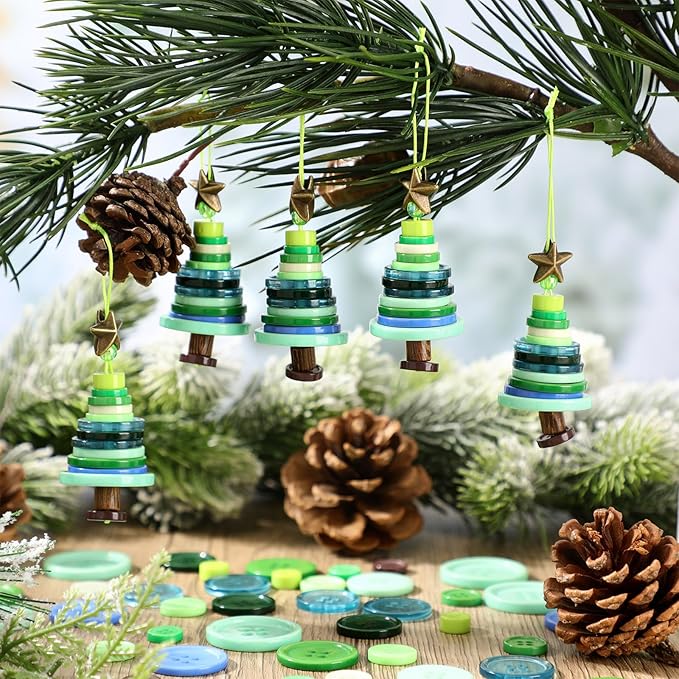 Soulchen 12 Sets Button Christmas Tree Craft Kits Make Your Own Button Christmas Tree Decorations DIY Xmas Hanging Ornament for Holiday Stocking Filler Gift Decor(Green)