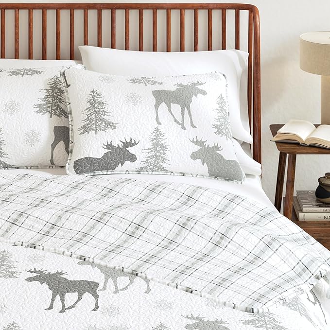 Lodge Bedspread Twin/Twin XL Size Kid's Quilt Set with 1 Sham. Cabin 2- Piece Reversible All Season Quilt Set. Rustic Quilt Coverlet Bed Set. Wilderness Collection (Moose - Grey)