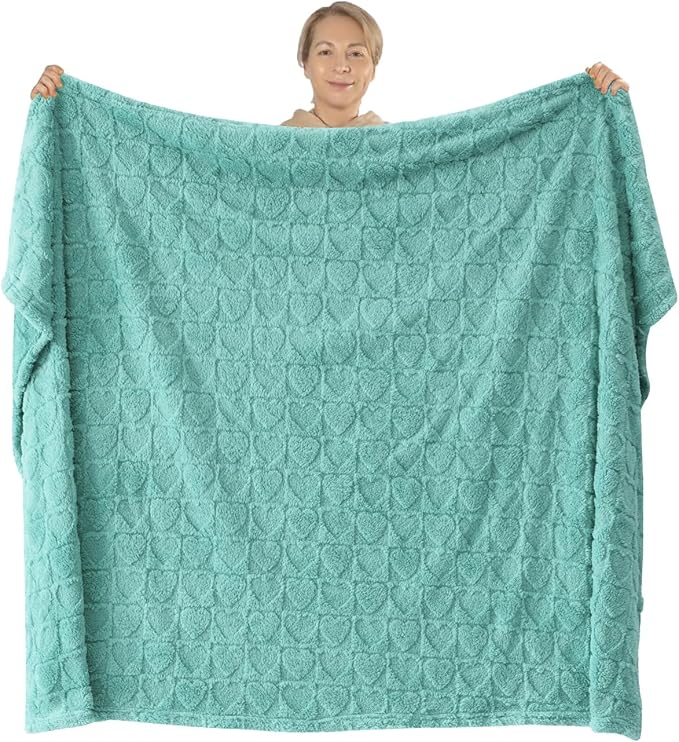 NEWCOSPLAY Super Soft Throw Blanket Sage Green Love Premium Silky Flannel Fleece 3D Heart Checkered Lightweight Bed Blanket All Season Use (Sage Green Love, Throw(50"x70"))
