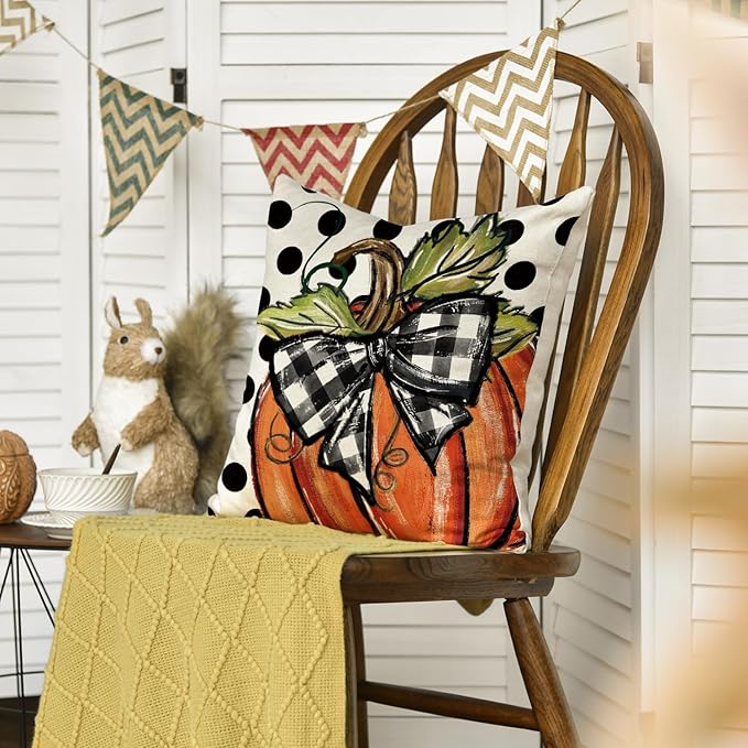 AVOIN colorlife Fall Polka Dot Pumpkin Throw Pillow Cover 18x18 Inch, Seasonal Autumn Thanksgiving Harvest Decoration for Home Sofa Couch