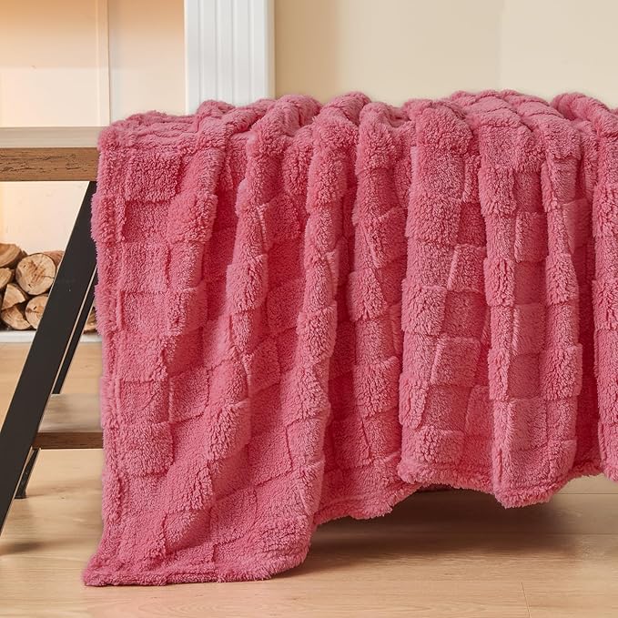 NEWCOSPLAY Super Soft Throw Blanket Coral Pink Premium Silky Flannel Fleece 3D Checkered Lightweight Bed Blanket All Season Use (Coral Pink Checkered, Throw(50"x70"))
