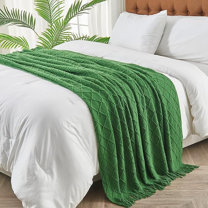 inhand Green Christmas Throw Blanket for Couch and Bed, Birthday Gifts for Women Teen Girl Friend Home Decor Knitted Twin Size Blanket, Outdoor Lightweight Farmhouse Warm Woven Decorative, 60"x80"