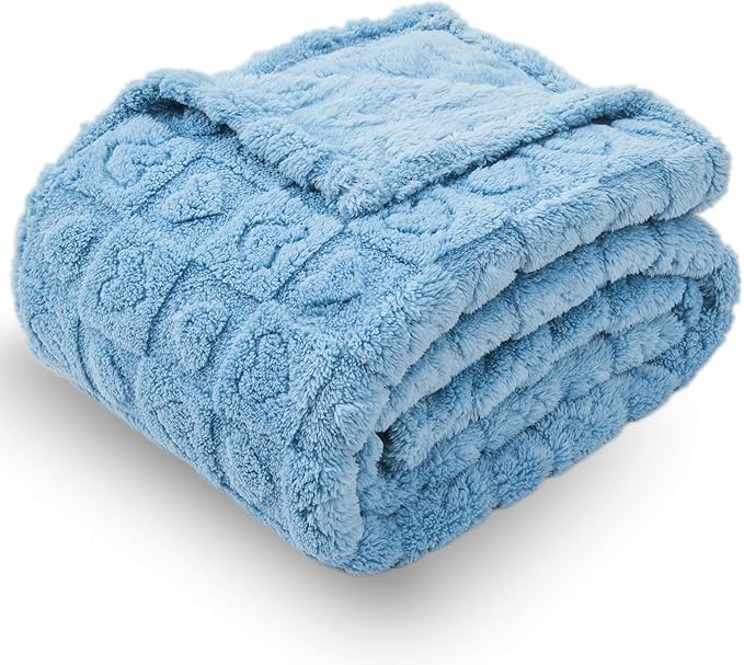 NEWCOSPLAY Super Soft King Blanket Blue Premium Silky Flannel Fleece 3D Heart Checkered Lightweight Bed Blanket All Season Use (Blue Heart, King(90"x110"))