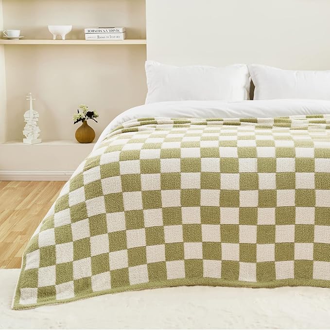 CozeCube Checkered Blanket, Ultra Soft Cozy Sage Green and White Throw Blanket, Warm Cozy Knit Fuzzy Plush Checkerboard Throw for Couch Bed Sofa, 50"x60"