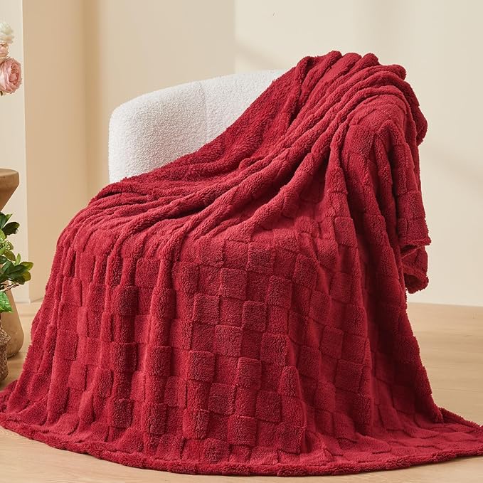 NEWCOSPLAY Super Soft King Blanket Red Premium Silky Flannel Fleece 3D Checkered Lightweight Bed Blanket All Season Use (Red Checkered, King(90"x110"))