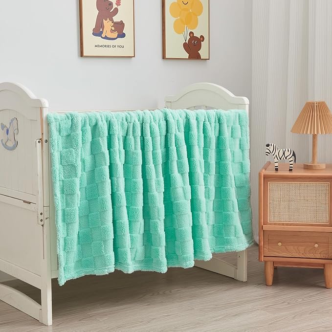 NEWCOSPLAY Super Soft Throw Blanket Aqua Premium Silky Flannel Fleece 3D Checkered Lightweight Bed Blanket All Season Use (Aqua Checkered, Throw(50"x70"))