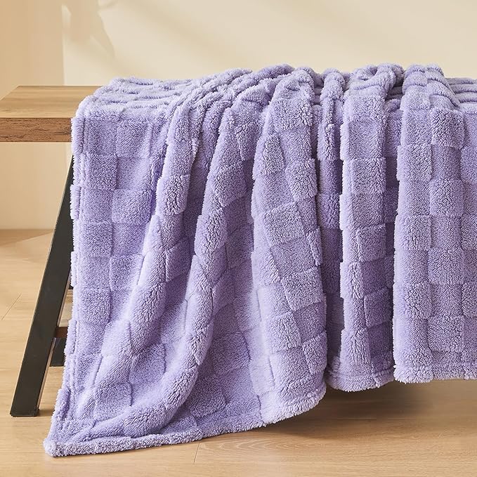 NEWCOSPLAY Super Soft Throw Blanket Lavender Premium Silky Flannel Fleece 3D Checkered Lightweight Bed Blanket All Season Use (Lavender Checkered, Throw(50"x70"))