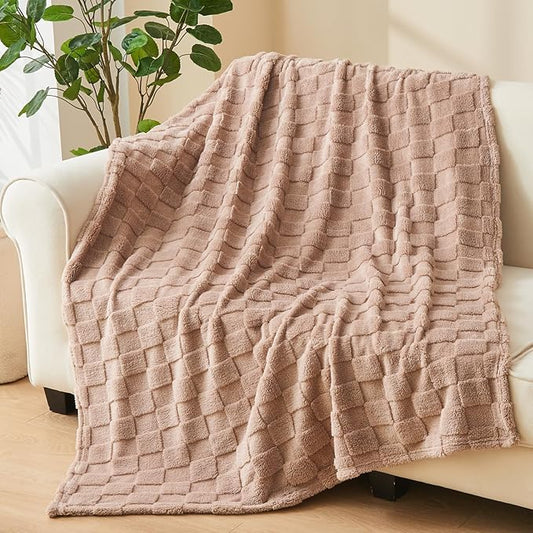 NEWCOSPLAY Super Soft Twin Blanket Taupe Premium Silky Flannel Fleece 3D Checkered Lightweight Bed Blanket All Season Use (Taupe Checkered, Twin(60"x80"))