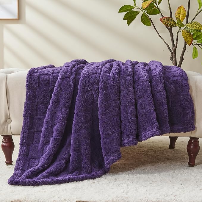 NEWCOSPLAY Super Soft Throw Blanket Purple Premium Silky Flannel Fleece 3D Heart Checkered Lightweight Bed Blanket All Season Use (Purple Heart, Throw(50"x70"))