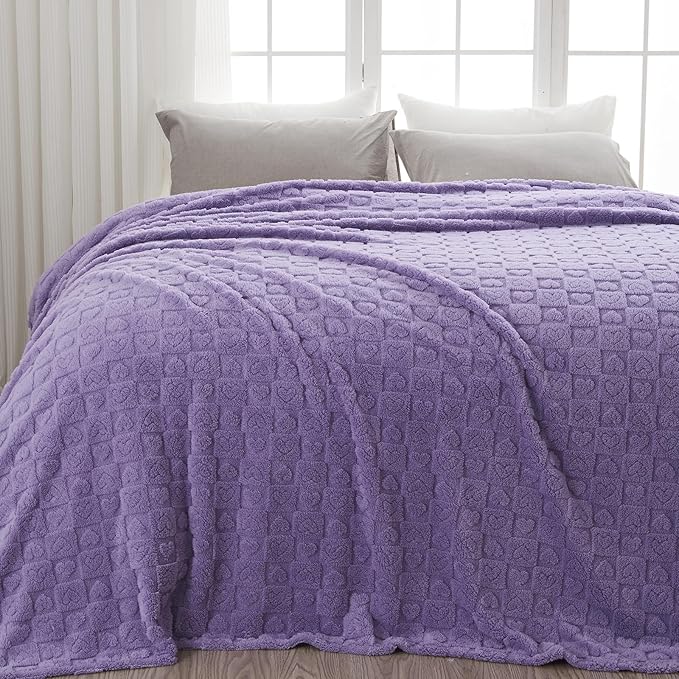 NEWCOSPLAY Super Soft Queen Blanket Lavender Premium Silky Flannel Fleece 3D Heart Checkered Lightweight Bed Blanket All Season Use (Lavender Heart, Queen(90"x90"))