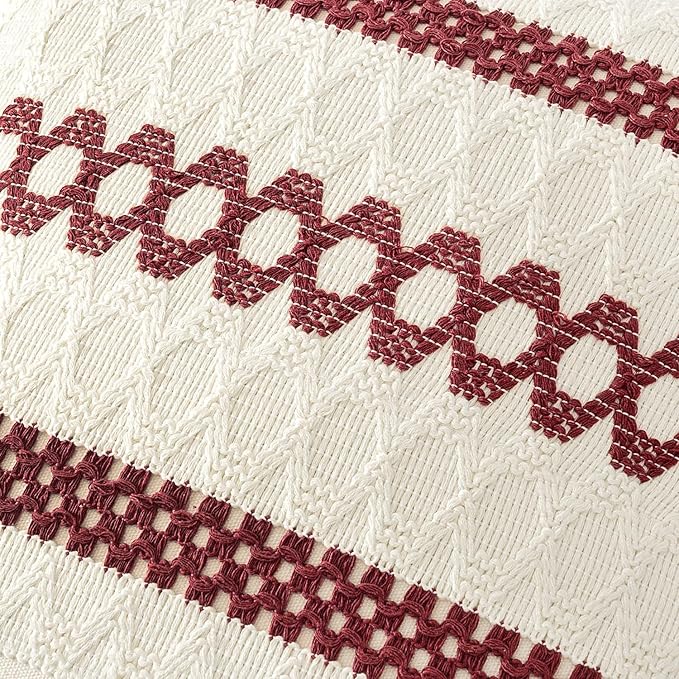 MIULEE Set of 2 Christmas Burgundy Boho Decorative Pillow Covers 18x18 Inch Farmhouse Rustic Couch Throw Pillows Modern Cotton Cushion Covers Retro Cute Macrame Woven Home Decor for Bed Sofa Chair