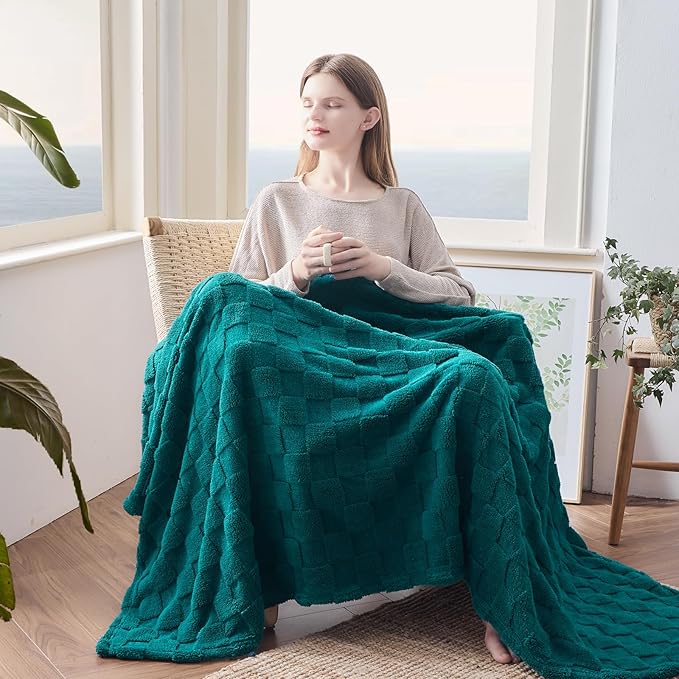 NEWCOSPLAY Super Soft Queen Blanket Dark Teal Premium Silky Flannel Fleece 3D Checkered Lightweight Bed Blanket All Season Use (Dark Teal Checkered, Queen(90"x90"))