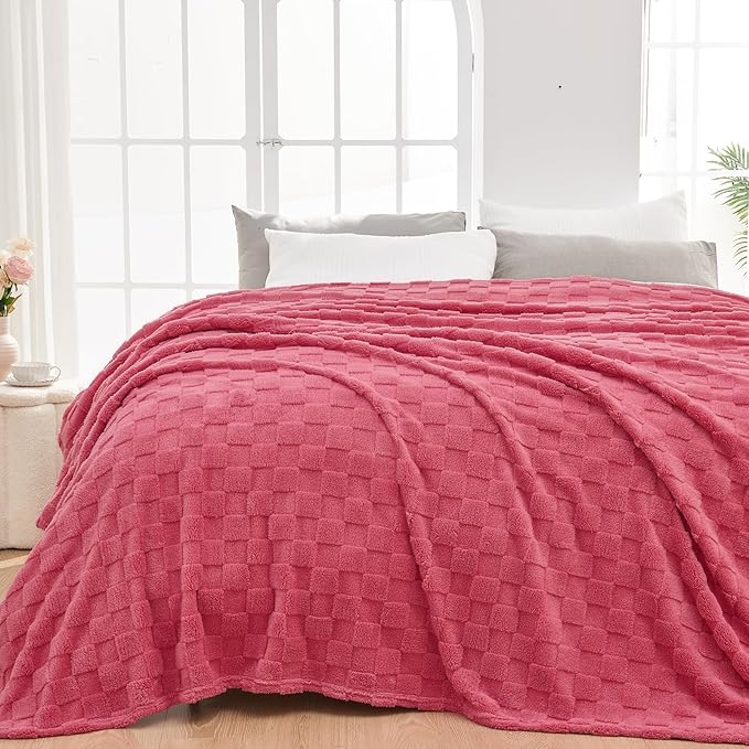 NEWCOSPLAY Super Soft Queen Blanket Coral Pink Premium Silky Flannel Fleece 3D Checkered Lightweight Bed Blanket All Season Use (Coral Pink Checkered, Queen(90"x90"))