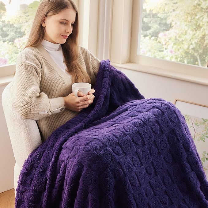 NEWCOSPLAY Super Soft Throw Blanket Purple Premium Silky Flannel Fleece 3D Heart Checkered Lightweight Bed Blanket All Season Use (Purple Heart, Throw(50"x70"))
