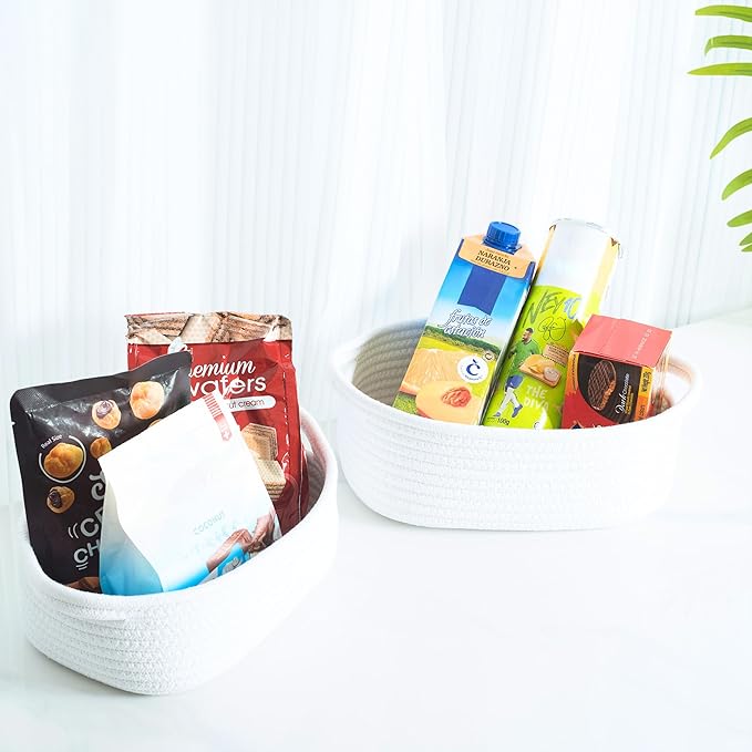 MINTWOOD Design 5-Piece Small Decorative Woven Storage Baskets Set for Shelves and Catch All Tray with Handles for Organizing Gifts, Dog and Cat Toys, Bathroom Accessories, Full White