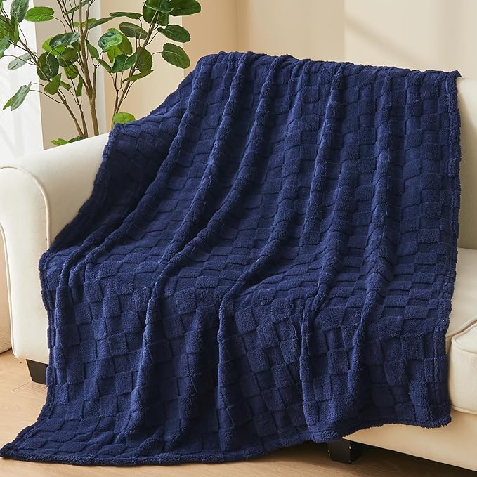 NEWCOSPLAY Super Soft Queen Blanket Dark Navy Premium Silky Flannel Fleece 3D Checkered Lightweight Bed Blanket All Season Use (Dark Navy Checkered, Queen(90"x90"))