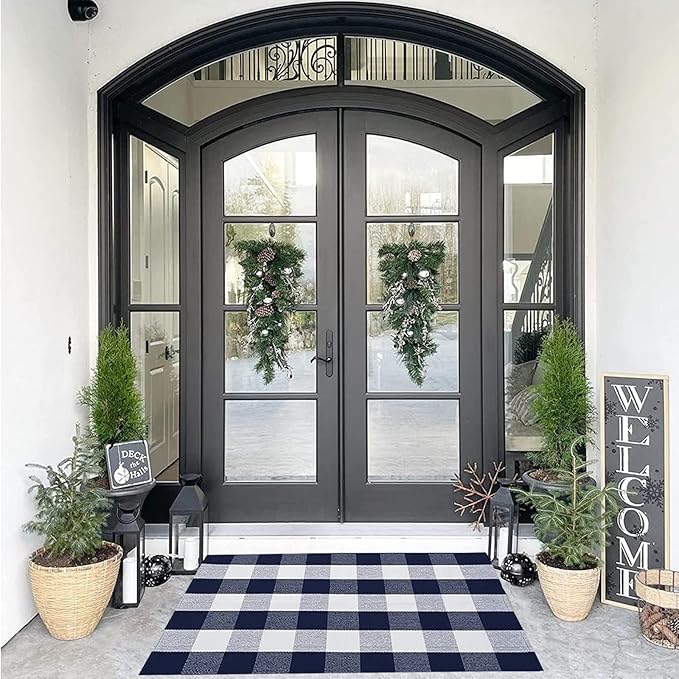 SEEKSEE Cotton Buffalo Plaid Rug 27.5"x43" Navy Blue and White Checked Rug Washable Doormats Indoor Outdoor Rugs for Layered Front Door Mats, Porch, Kitchen, Farmhouse, Entryway