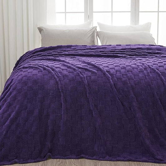 NEWCOSPLAY Super Soft King Blanket Purple Premium Silky Flannel Fleece 3D Checkered Lightweight Bed Blanket All Season Use (Purple Checkered, King(90"x110"))