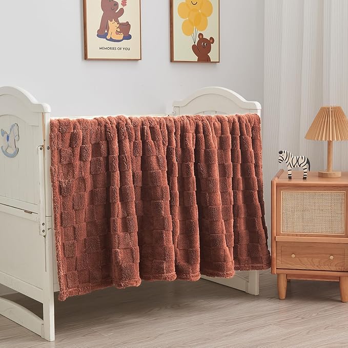 NEWCOSPLAY Super Soft Throw Blanket Coffee Premium Silky Flannel Fleece 3D Checkered Lightweight Bed Blanket All Season Use (Coffee Checkered, Throw(50"x70"))