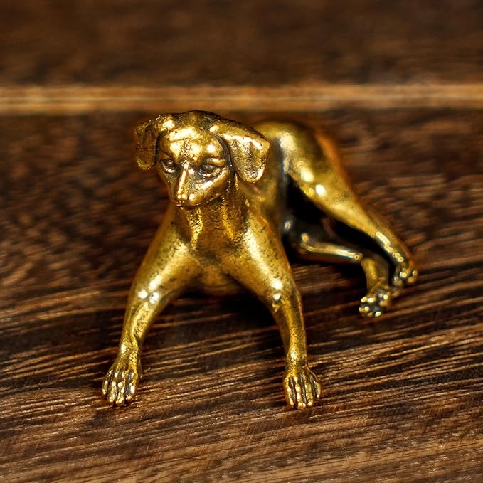 CHOVY Retro Crawling Dog Sculpture-Stretched Neck Pose, Handcrafted 100% Solid Brass-Ideal Home Decor Desk Ornament Collectible Art Piece Office Desk Accent Artistic Scene Decoration