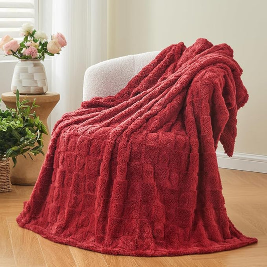 NEWCOSPLAY Super Soft Twin Blanket Red Premium Silky Flannel Fleece 3D Heart Checkered Lightweight Bed Blanket All Season Use (Red Heart, Twin(60"x80"))