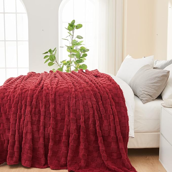 NEWCOSPLAY Super Soft Throw Blanket Red Premium Silky Flannel Fleece 3D Checkered Lightweight Bed Blanket All Season Use (Red Checkered, Throw(50"x70"))
