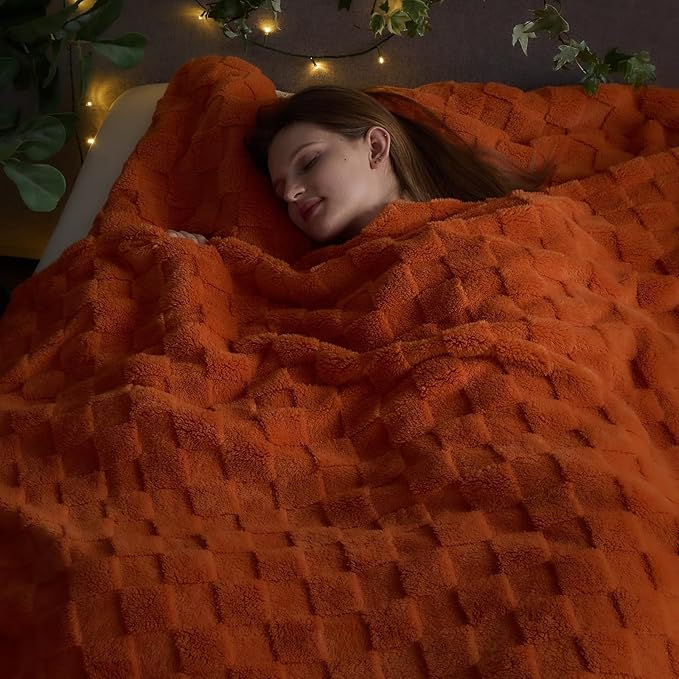 NEWCOSPLAY Super Soft Queen Blanket Orange Premium Silky Flannel Fleece 3D Checkered Lightweight Bed Blanket All Season Use (Orange Checkered, Queen(90"x90"))