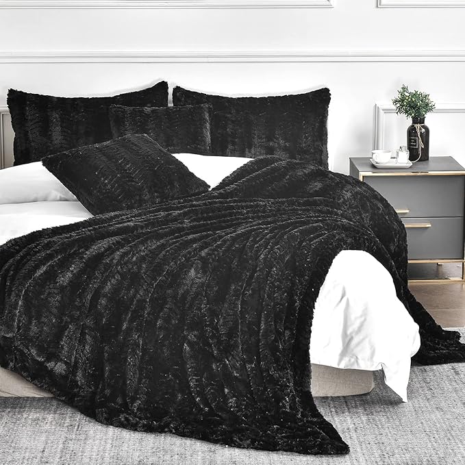 YUSOKI Luxury Faux Fur Throw Blanket(Without Pillows) 2 Layers,3lb,All Ages,Home Decoration, (Black,50" x 63")