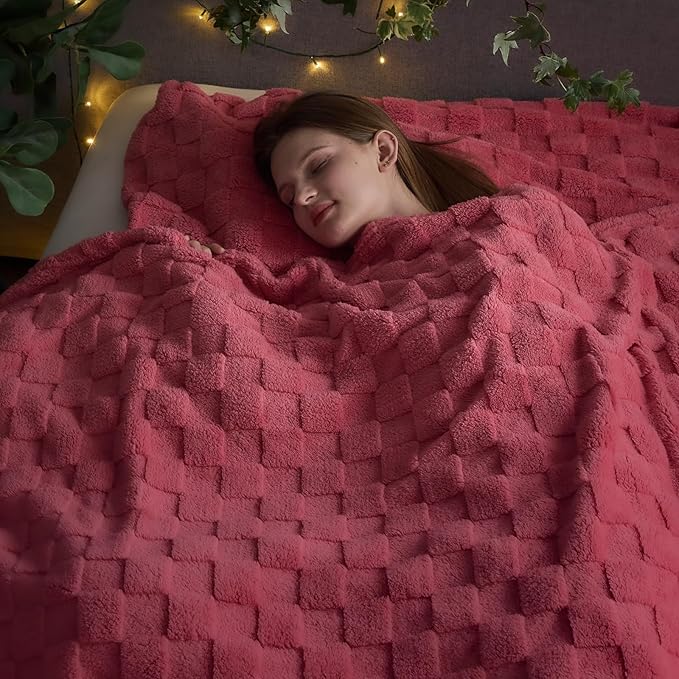 NEWCOSPLAY Super Soft King Blanket Coral Pink Premium Silky Flannel Fleece 3D Checkered Lightweight Bed Blanket All Season Use (Coral Pink Checkered, King(90"x110"))