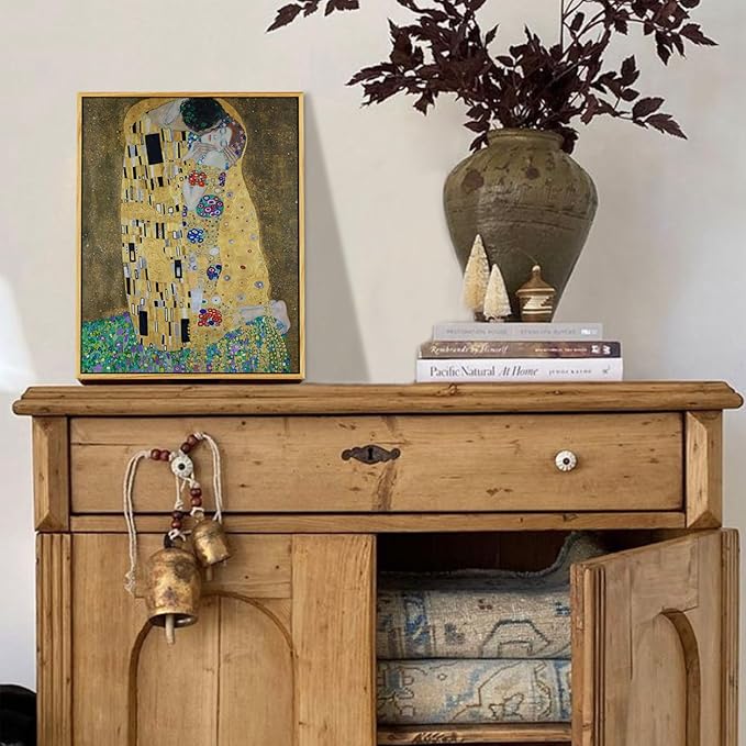 crmotu Vintage Framed Wall Art, Abstract Classical Portrait Canvas Painting, Lover Kiss Gold Art Prints, French Country Wall Pictures for Living Room Bedroom Kitchen Decorations Office Artwork 8x10in