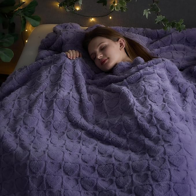 NEWCOSPLAY Super Soft Queen Blanket Lavender Love Premium Silky Flannel Fleece 3D Heart Checkered Lightweight Bed Blanket All Season Use (Lavender Love, Queen(90"x90"))
