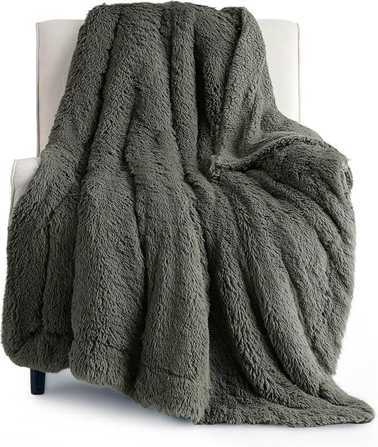 Bedsure GentleSoft Fluffy Olive Green Throw Blanket, Moss Green Decor Cozy Gifts for Women, Men, Soft Fleece Fuzzy Sherpa Plush Warm Thick Faux Fur Throw Blanket for Couch, House, 50x60