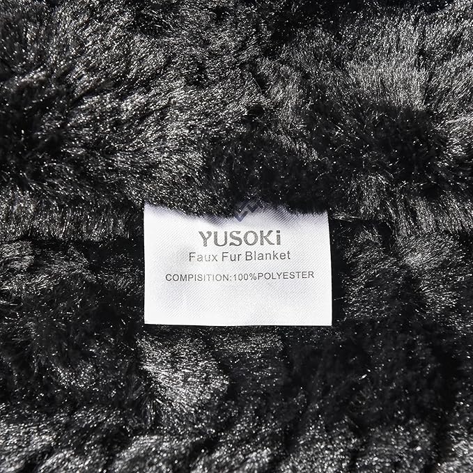 YUSOKI Luxury Faux Fur Blanket for Queen Size Bed 2 Layers,7.3lb,All Ages,Home Decoration Without Pillows(Black,90"x90")