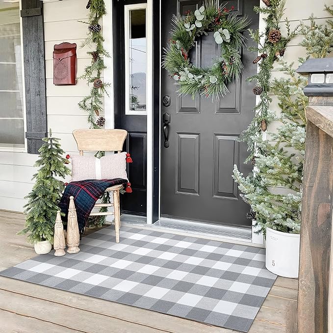 KOZYFLY Buffalo Plaid Area Rugs 3x5 Ft Gray and White Checkered Rug Washable Front Door Mat Hand Woven Cotton Outdoor Rug Large Rug for Front Porch Kitchen Entryway Patio Bathroom