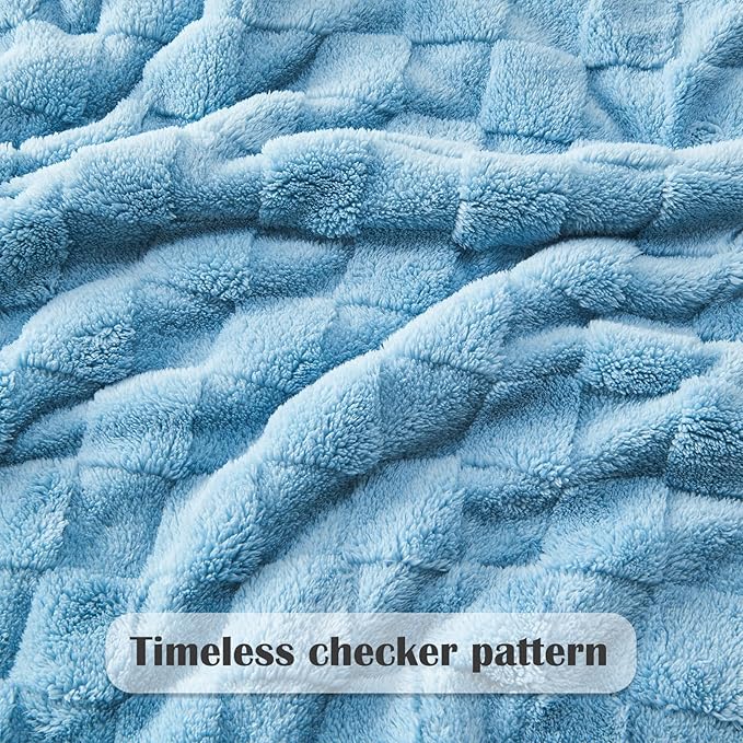 NEWCOSPLAY Super Soft King Blanket Blue Premium Silky Flannel Fleece 3D Checkered Lightweight Bed Blanket All Season Use (Blue Checkered, King(90"x110"))
