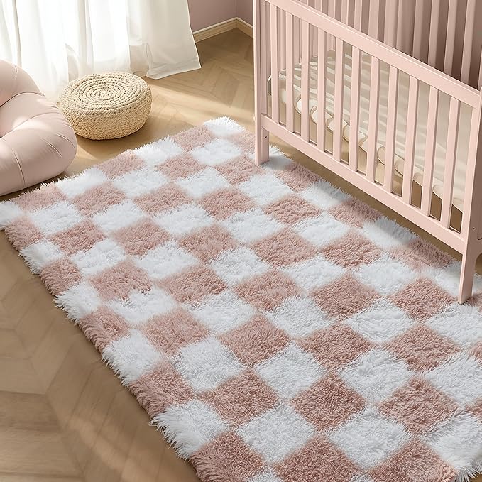 Checkered Rug 4x6 for Living Room, Pink and White Modern Shag Rug Super Soft Washable Fluffy Rugs Indoor Fuzzy Carpet for Bedroom Home Dorm Aesthetic Decor